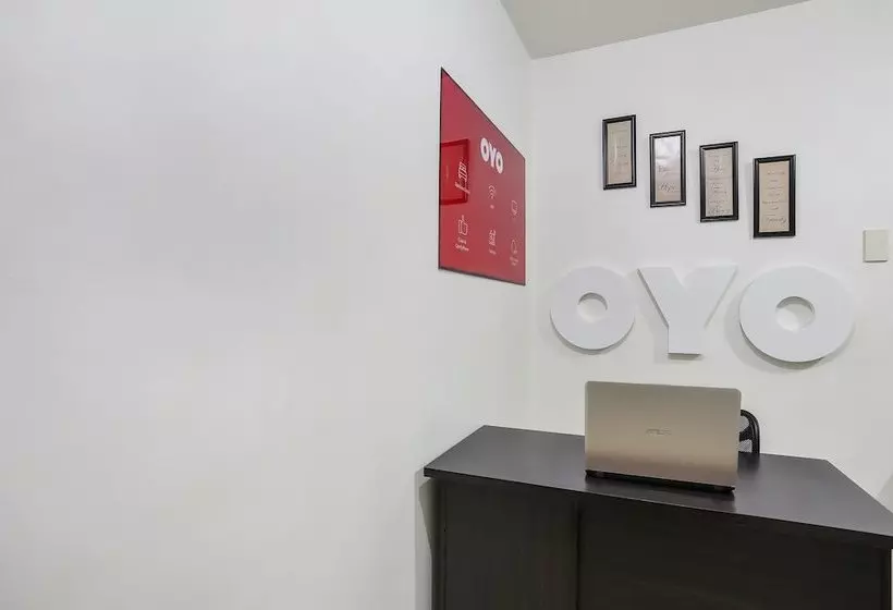 ホテル Ridgewood Tower By Oyo Rooms