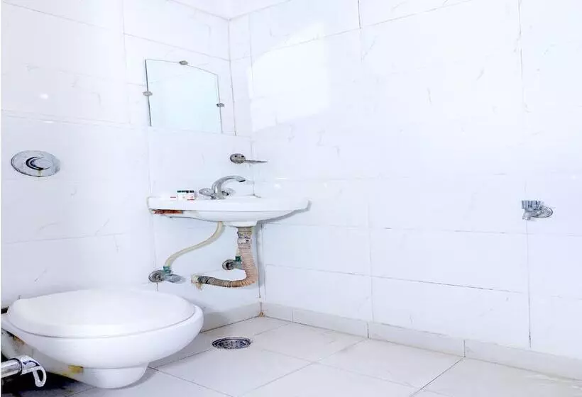 هتل The Great By Oyo Rooms