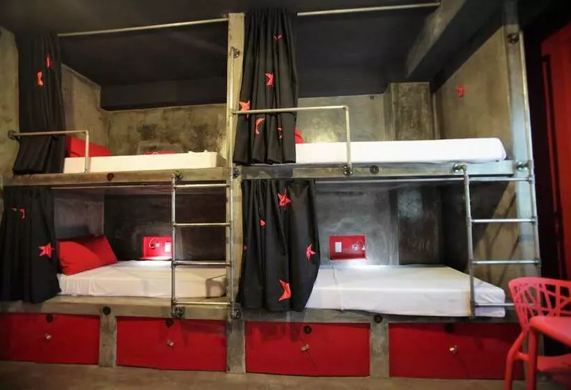 ホテル W Hostel Boracay