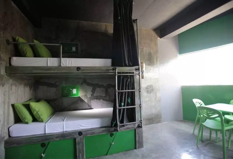 ホテル W Hostel Boracay