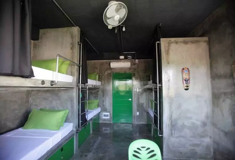 ホテル W Hostel Boracay