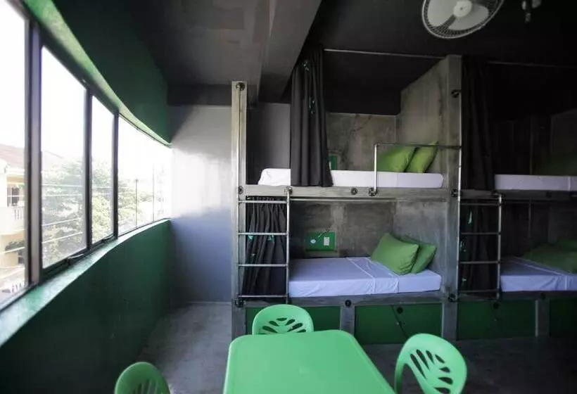 ホテル W Hostel Boracay