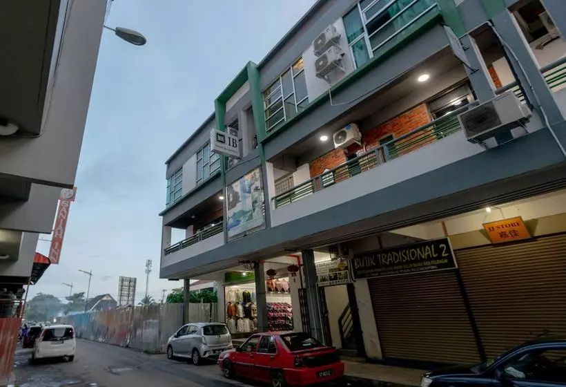 هتل Zen Rooms Island Backpackers