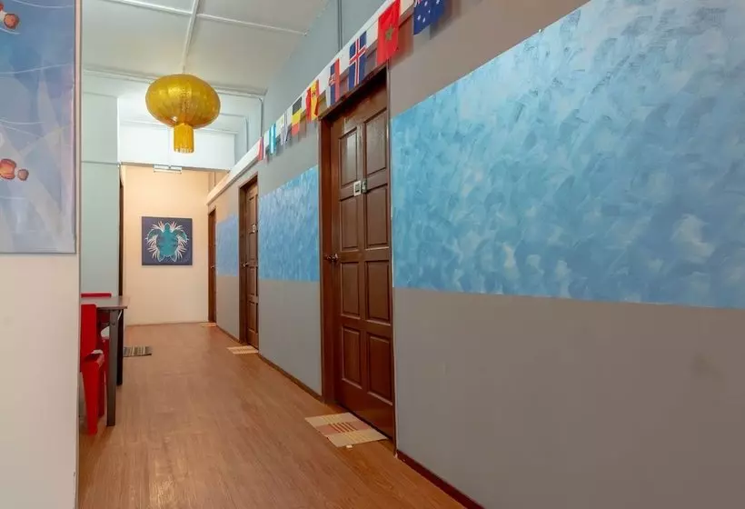 هتل Zen Rooms Island Backpackers