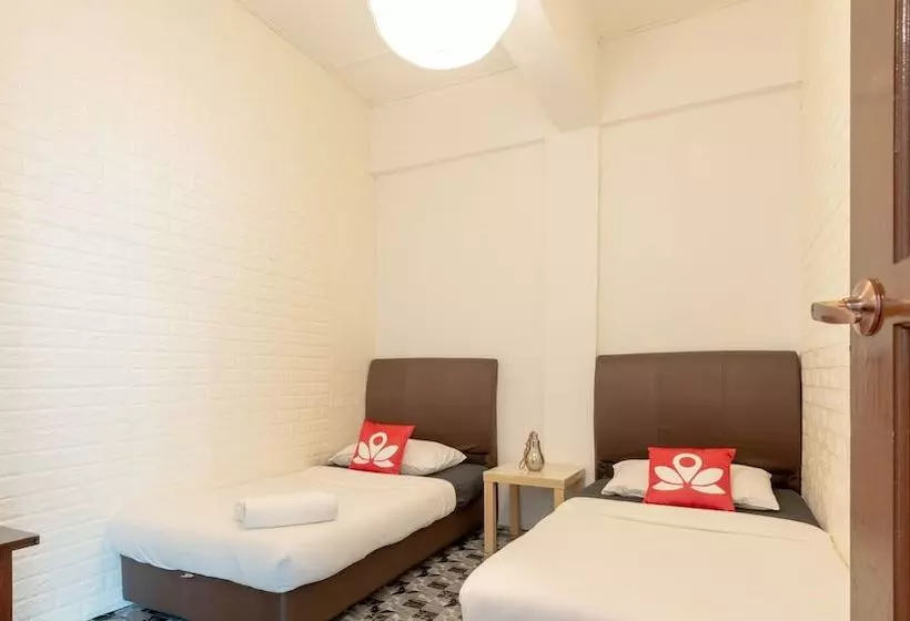 هتل Zen Rooms Island Backpackers