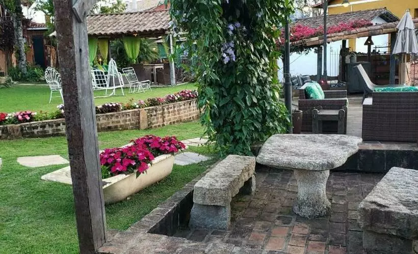 ペンション Pousada Palavras Novas