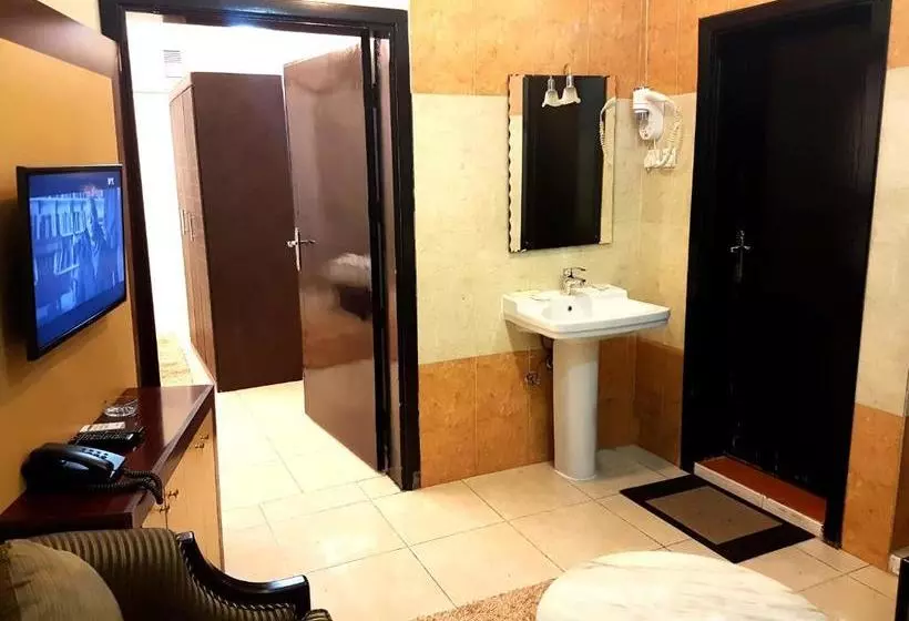 Qasr Allathqiah Furnished Apartment 4