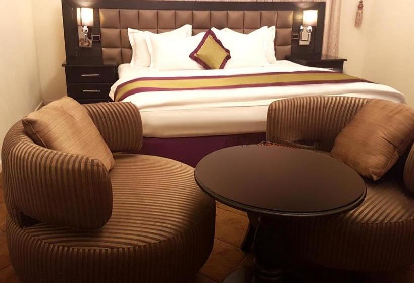 Qasr Allathqiah Furnished Apartment 4