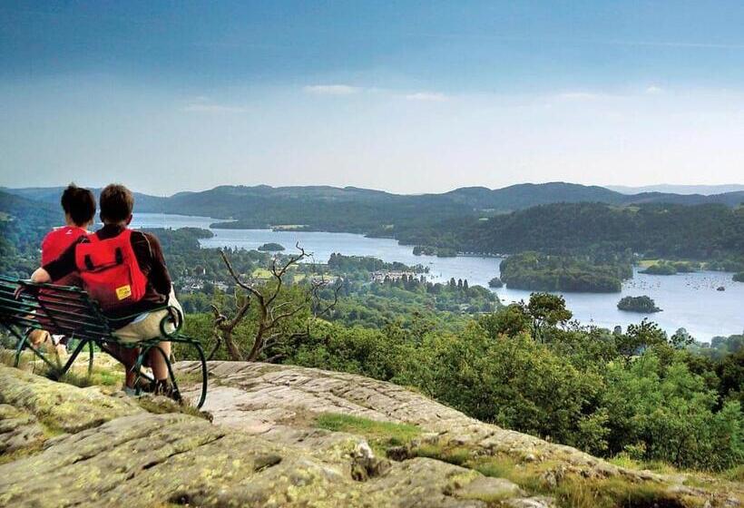 منتجع Avon Wood