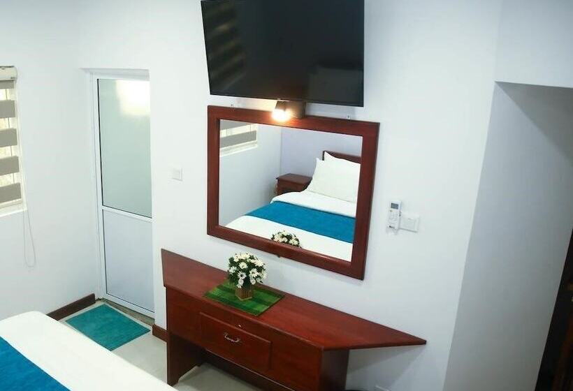 Silver Sign Hotel And Gem Gallery