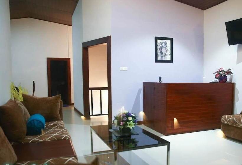 Silver Sign Hotel And Gem Gallery