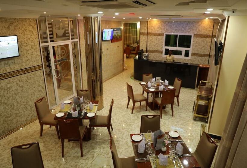 تختخواب و صبحانه Jaromax Palace