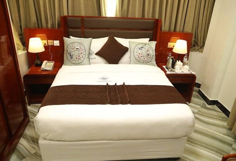 تختخواب و صبحانه Jaromax Palace