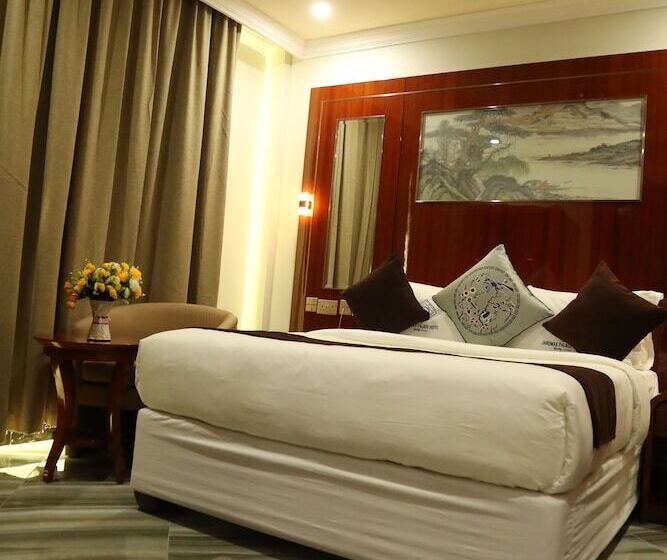 تختخواب و صبحانه Jaromax Palace