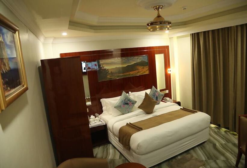 تختخواب و صبحانه Jaromax Palace