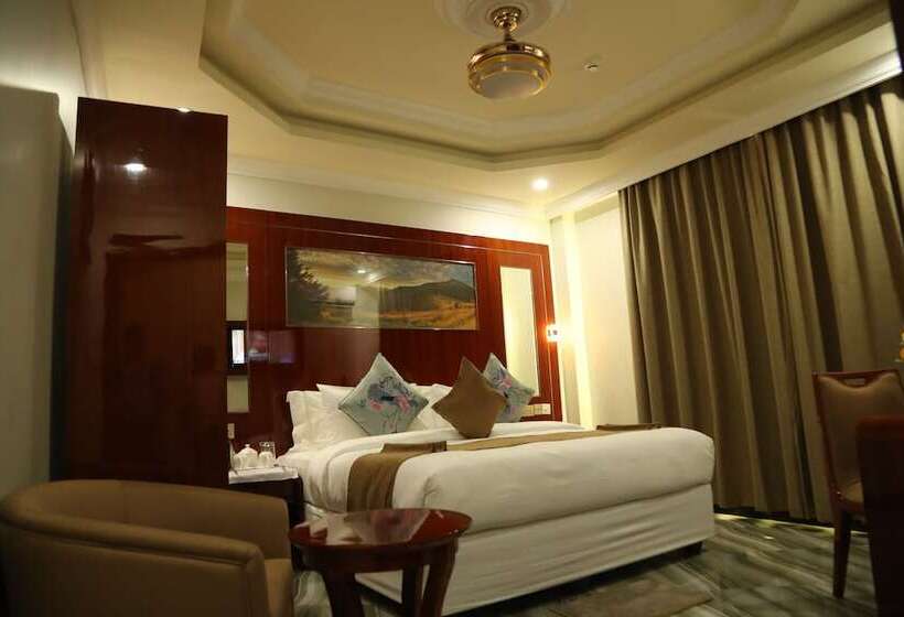 تختخواب و صبحانه Jaromax Palace