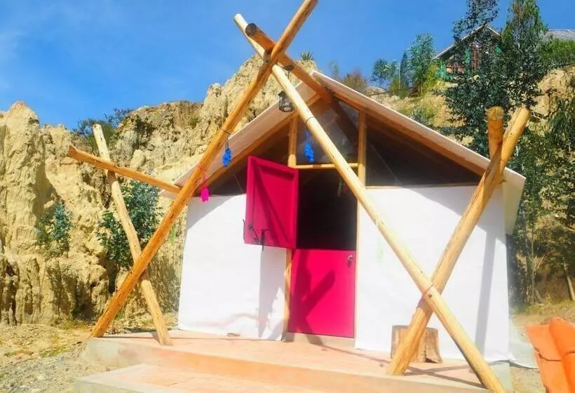 هتل Colibrí Eco Lodge & Camping
