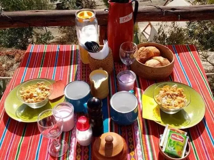 هتل Colibrí Eco Lodge & Camping