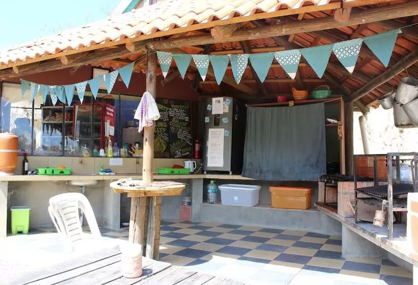 هتل Colibrí Eco Lodge & Camping
