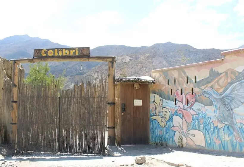 هتل Colibrí Eco Lodge & Camping