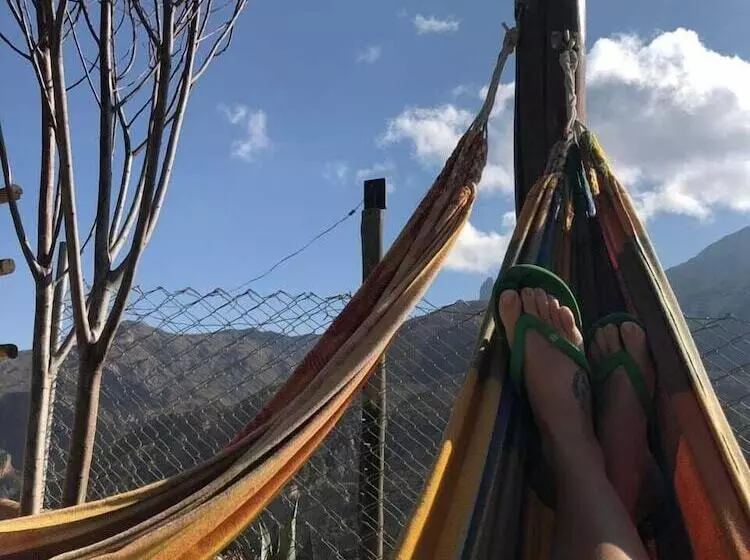 هتل Colibrí Eco Lodge & Camping