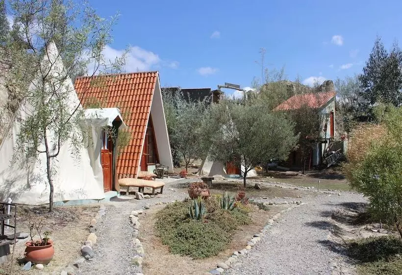هتل Colibrí Eco Lodge & Camping