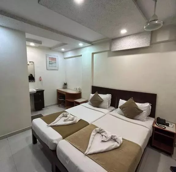 Hotelli The Excellency