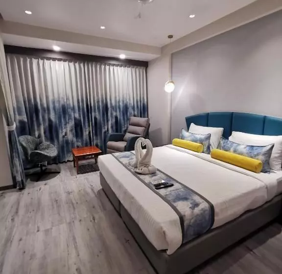 Hotelli The Excellency