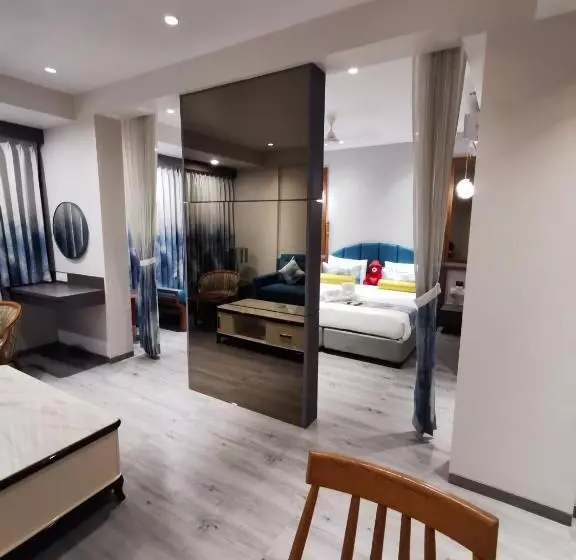 Hotelli The Excellency