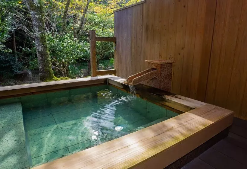 Ryokan Tsukiyominoza