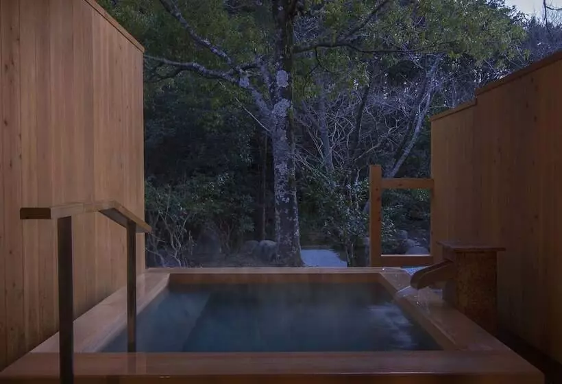 Ryokan Tsukiyominoza