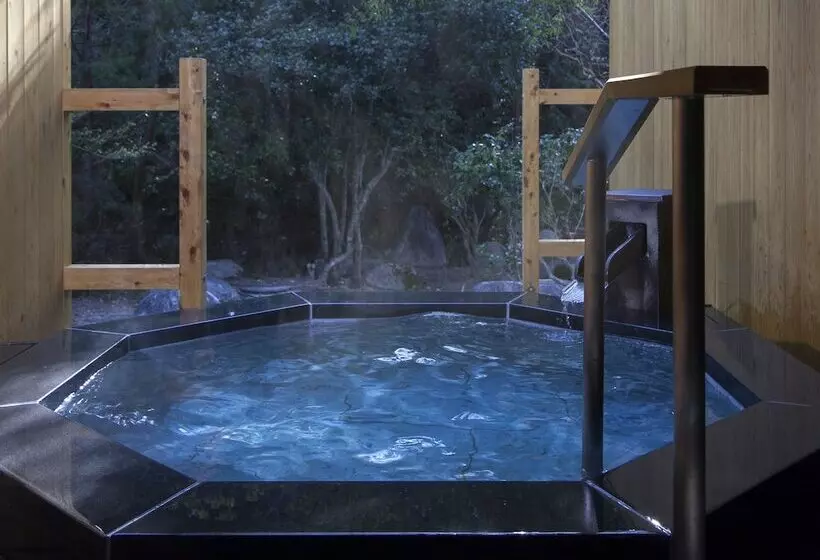 Ryokan Tsukiyominoza