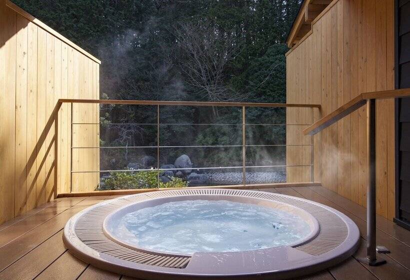 Ryokan Tsukiyominoza