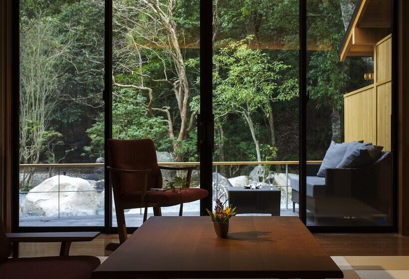 Ryokan Tsukiyominoza