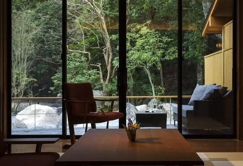 Ryokan Tsukiyominoza