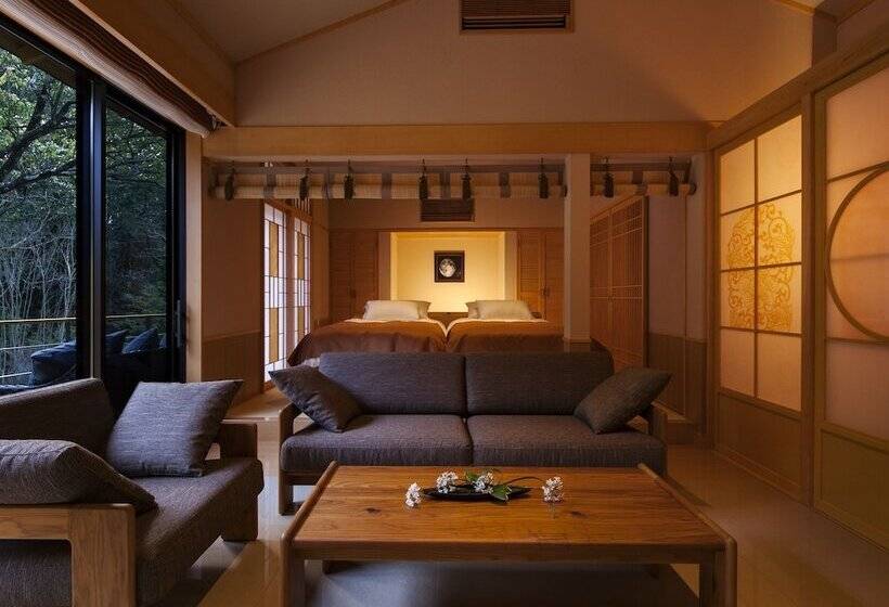 Ryokan Tsukiyominoza