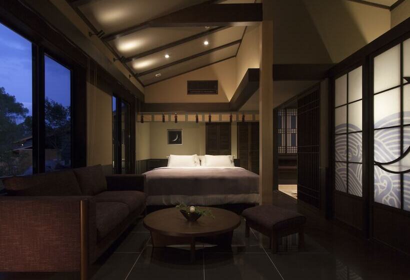 Ryokan Tsukiyominoza