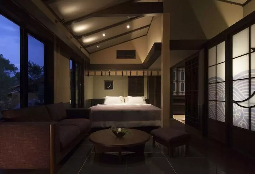 Ryokan Tsukiyominoza