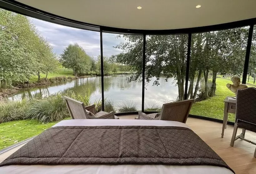 Hotelli Domaine De Rymska & Spa   Relais & Châteaux