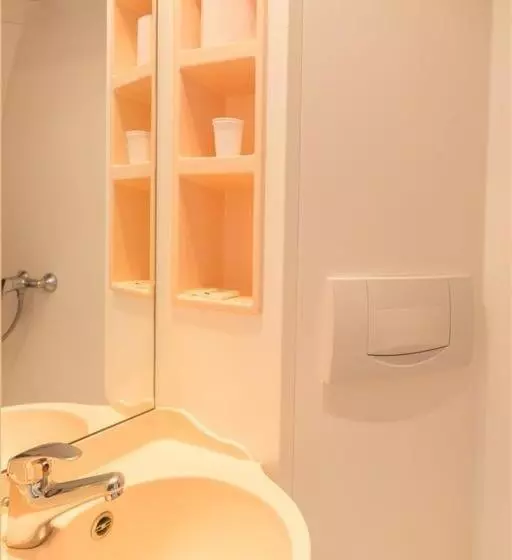 Hotel Du Cygne De La Croix Blanche