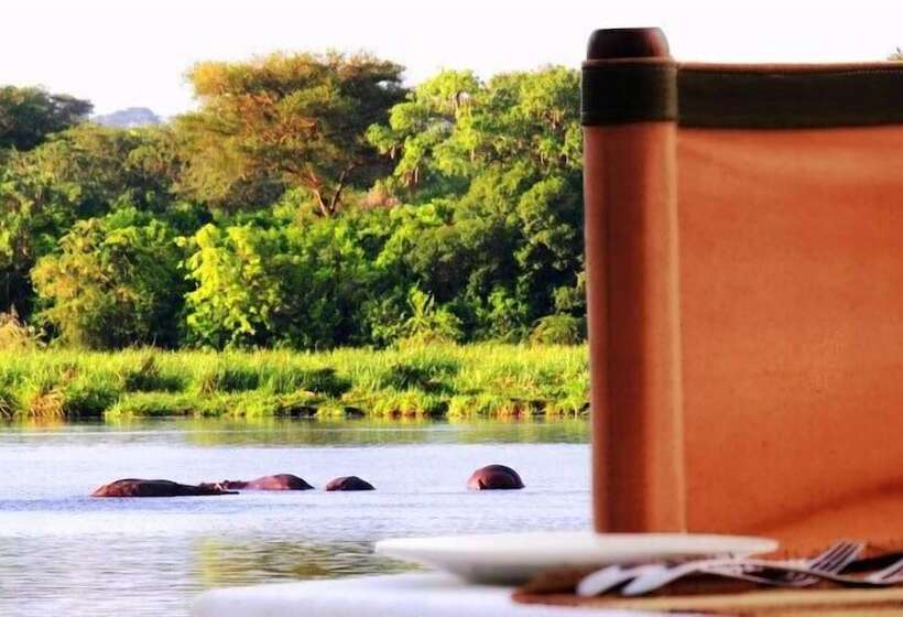 هتل Kabalega Wilderness Lodge