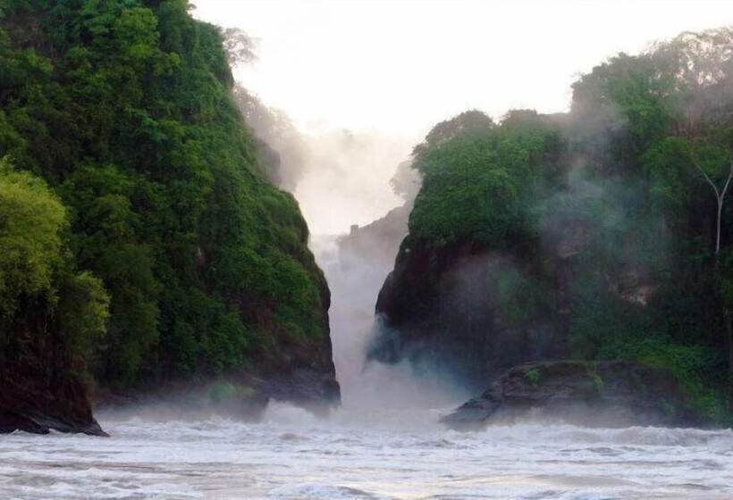 هتل Kabalega Wilderness Lodge