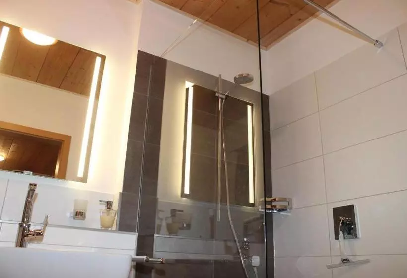ペンション Ferienappartement Eninger