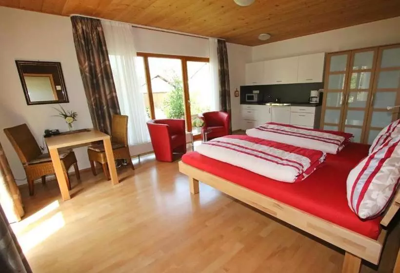 ペンション Ferienappartement Eninger