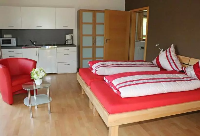 ペンション Ferienappartement Eninger