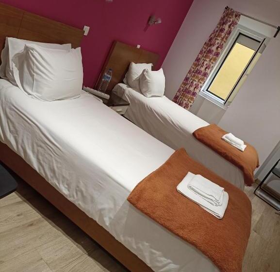 پانسیون Martim Moniz 28 Guest House