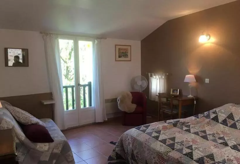 Aamiaismajoitus (B&B) La Ferme De Valauris