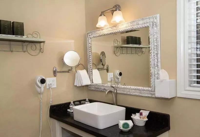 住宿加早餐  J Patrick Inn