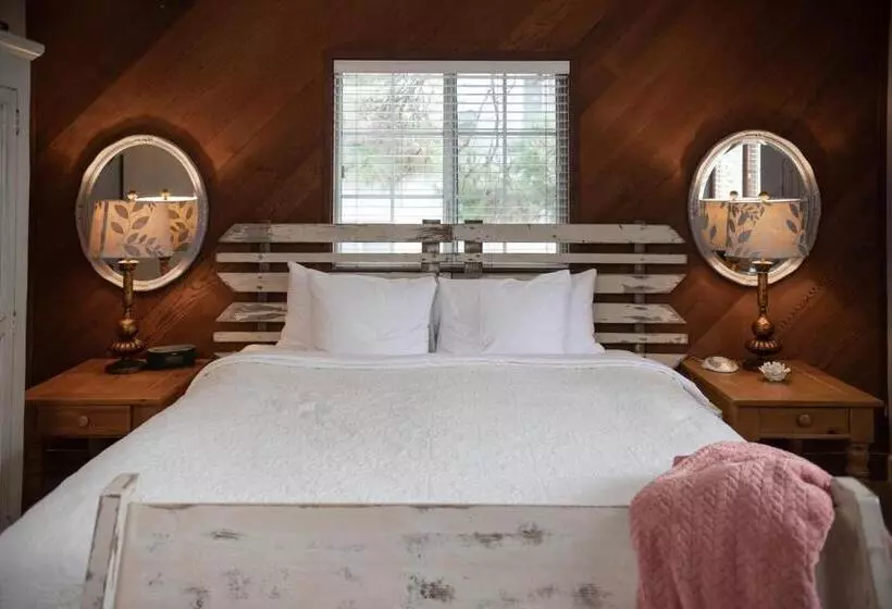 住宿加早餐  J Patrick Inn