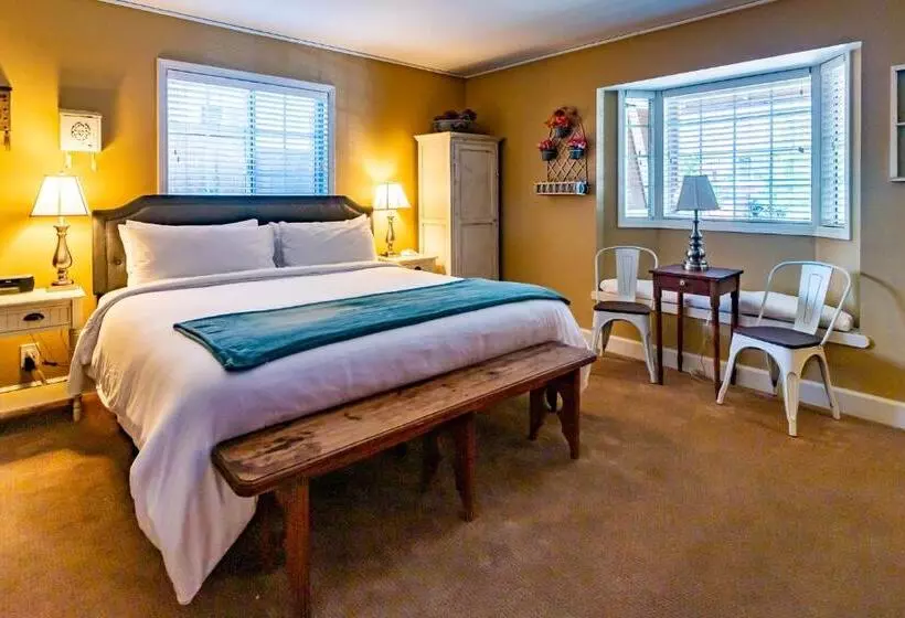 住宿加早餐  J Patrick Inn